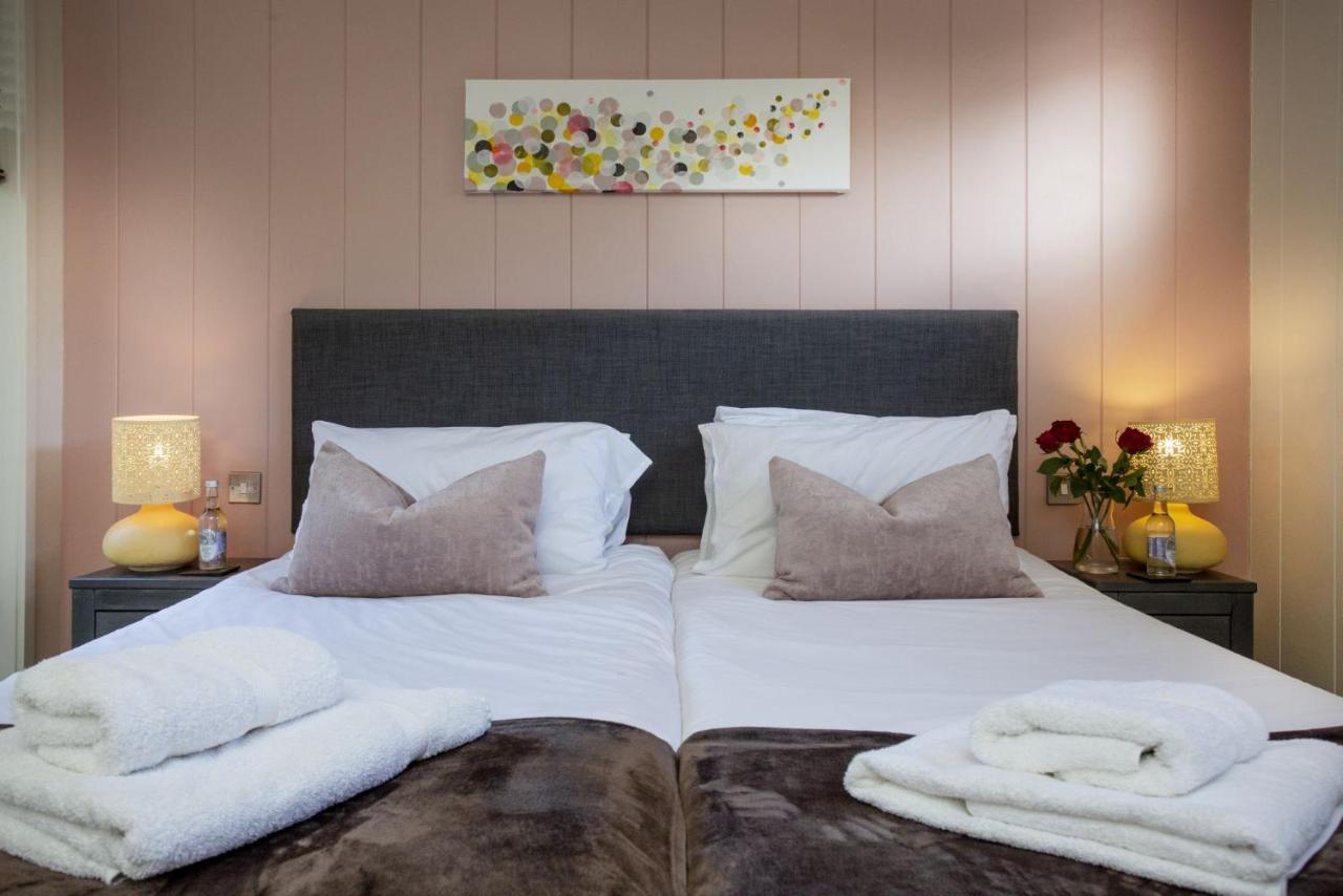 Whileaway Lodge, Strawberryfield Park 체다 외부 사진